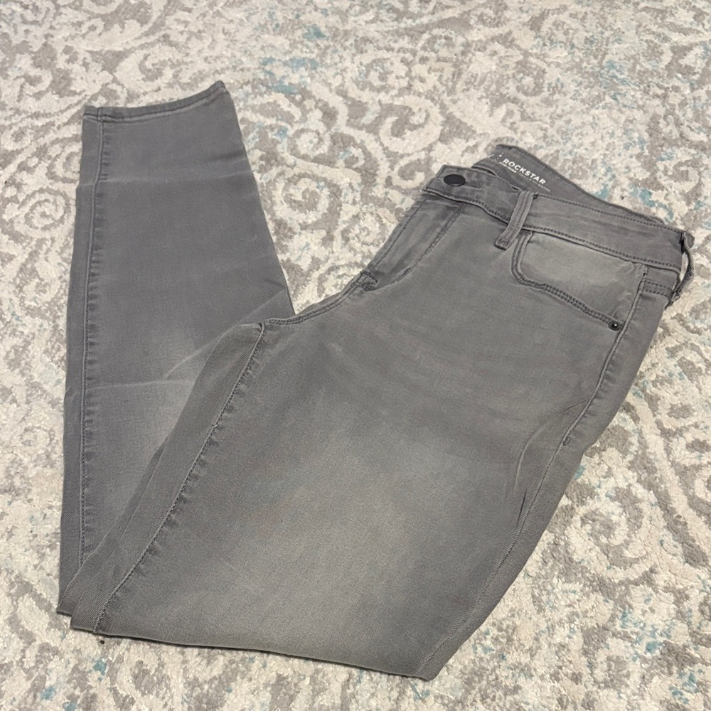 Old Navy • Rockstar Mid-Rise Jeans